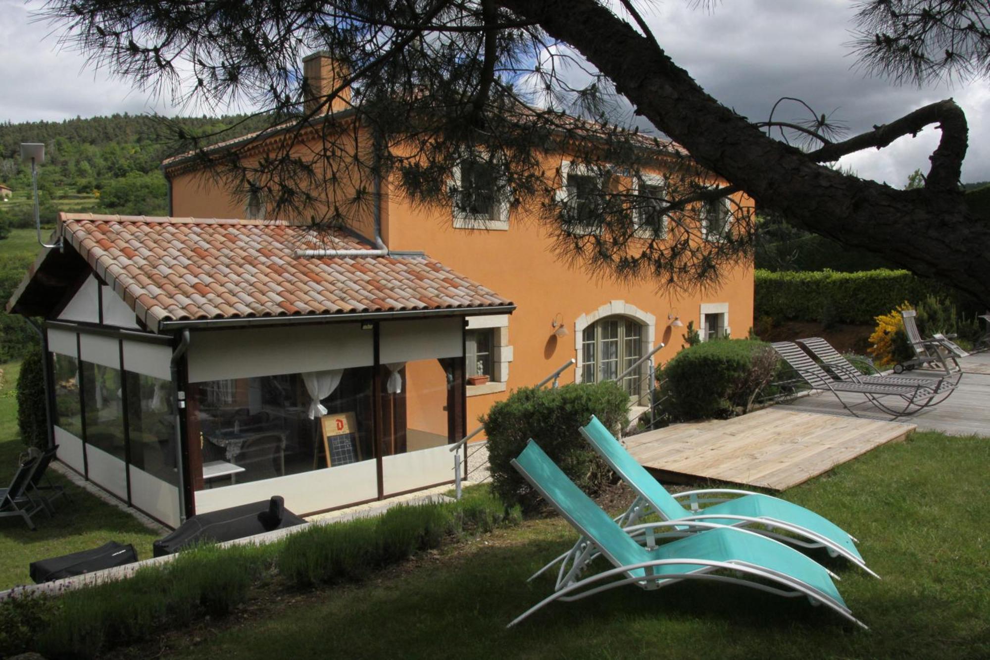 Bed and Breakfast La Bastide De Fontaille Saint-Félicien Exteriér fotografie