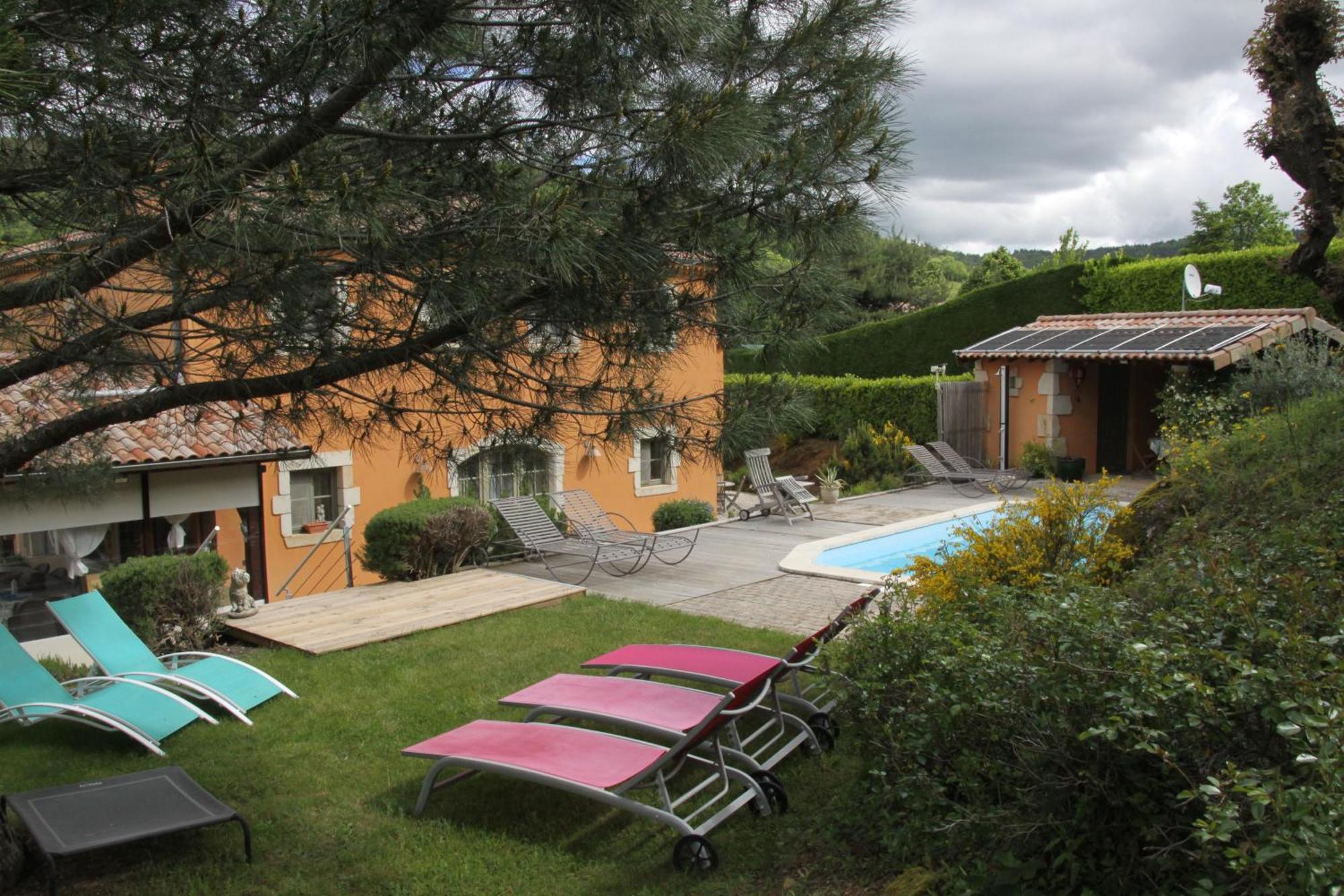 Bed and Breakfast La Bastide De Fontaille Saint-Félicien Exteriér fotografie