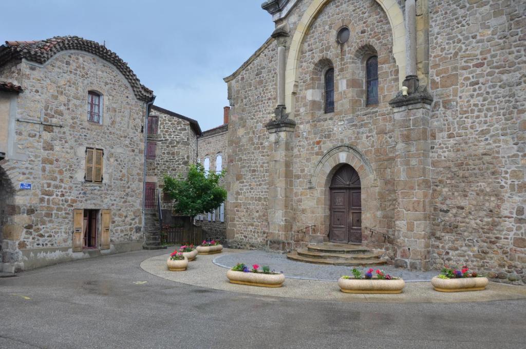 Bed and Breakfast La Bastide De Fontaille Saint-Félicien Exteriér fotografie