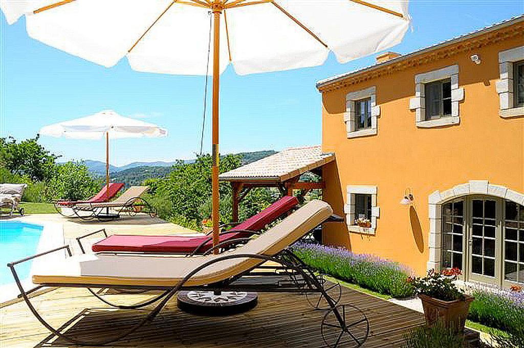 Bed and Breakfast La Bastide De Fontaille Saint-Félicien Exteriér fotografie